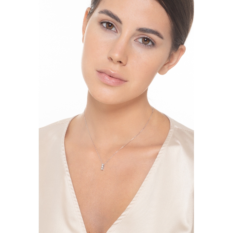 White gold 18k necklace with diamonds trilogy pendant  White gold 18k necklace with diamonds trilogy pendant
