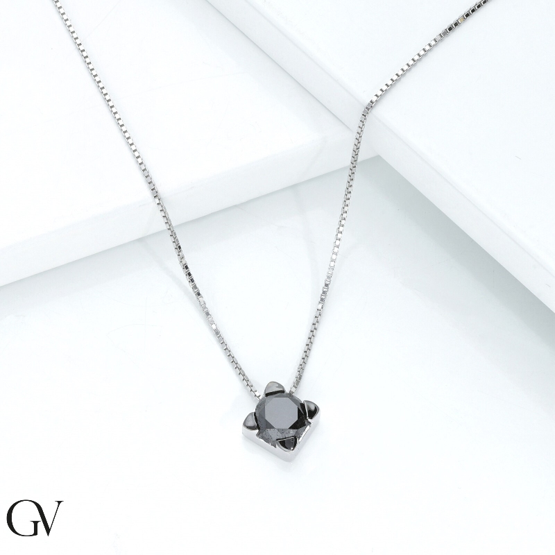 18k white gold necklace with black diamond, 0.50 ct