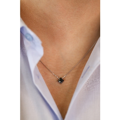 18k white gold necklace with black diamond, 0.50 ct