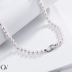 Necklace with pearls and diamonds  2