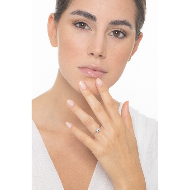 4 claw solitaire with a 0,70 ct diamond  4 claw solitaire with a 0,70 ct diamond