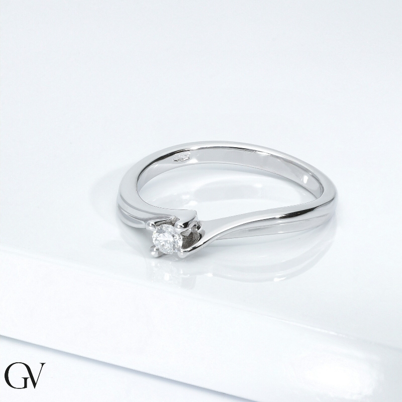 Solitaire ring white gold 18k with a 0,10 ct diamond  Solitaire ring white gold 18k with a 0,10 ct diamond