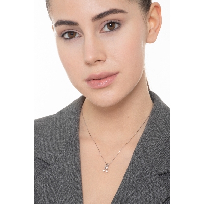 Necklace in 18k white gold with fancy diamond trilogy pendant