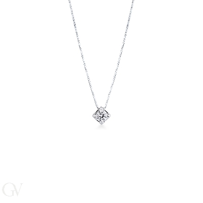 Prong setting diamond solitaire pendant 