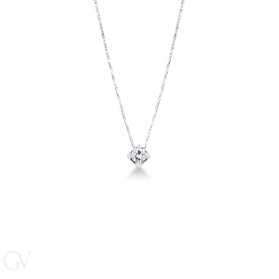 Prong setting diamond solitaire pendant