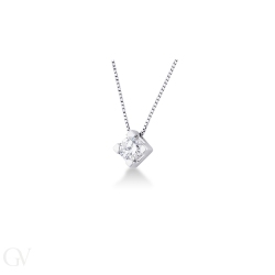 Prong setting diamond solitaire pendant