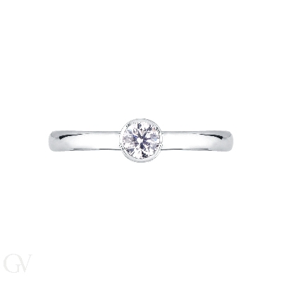 Bezel setting in white gold 18k