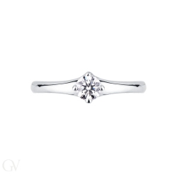 Four prong solitaire setting