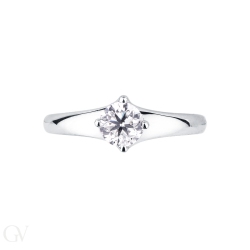 Four prong solitaire rhombus setting