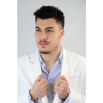 Male solitaire ring in white gold 18k with black diamond