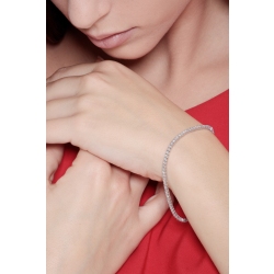 Slim tennis bracelet with diamonds 2