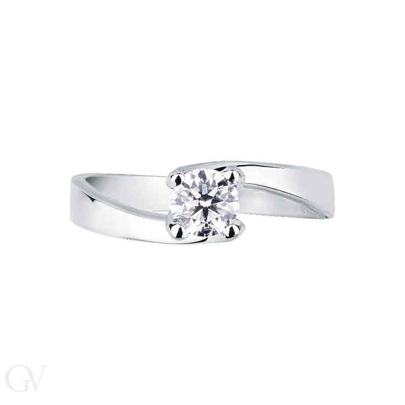Four prong solitaire setting