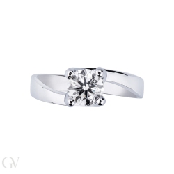 Four prong solitaire setting