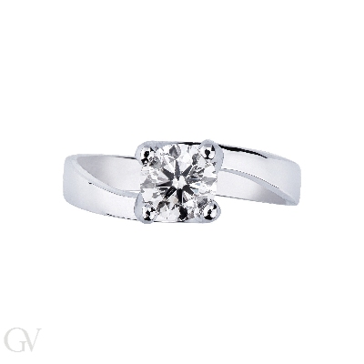 Four prong solitaire setting