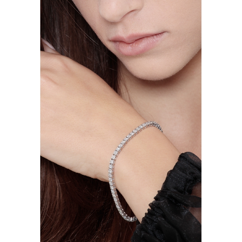 Wire style tennis bracelet white gold 18k with diamonds Wire style tennis bracelet white gold 18k with diamonds