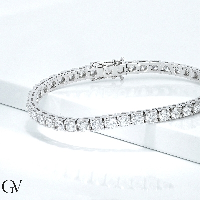 Tennis bracelet in 18k white gold with diamonds