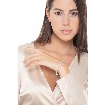 Tennis bracelet in 18k white gold with diamonds