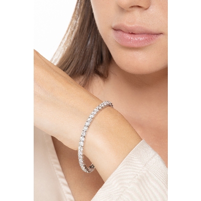 Tennis bracelet in 18k white gold with diamonds