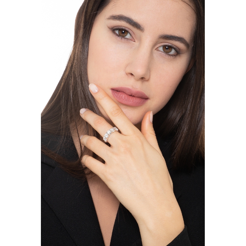 White gold 18k 5 diamonds half eternity ring 1,90 ct White gold 18k 5 diamonds half eternity ring 1,90 ct