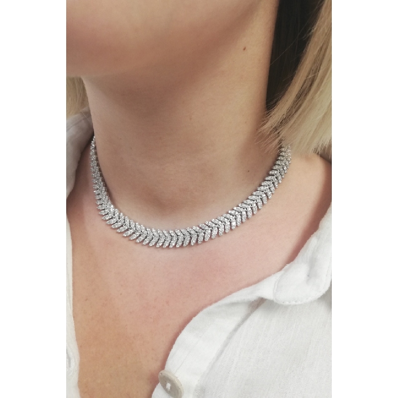 Design necklace in 18k white gold and diamonds Design necklace in 18k white gold and diamonds