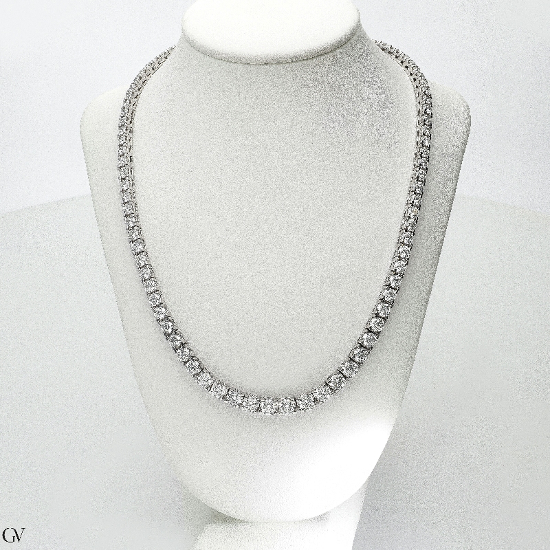 18k white gold graduated tennis necklace with diamonds  18k white gold graduated tennis necklace with diamonds