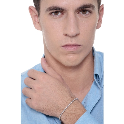 750 white gold tennis bracelet with diamonds