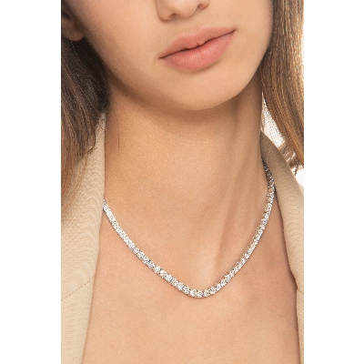 18k white gold graduated tennis necklace with diamonds 