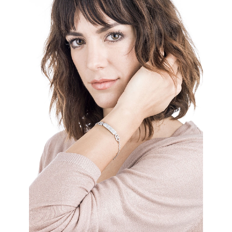 Fancy bracelet in 18k white gold with pavè of diamonds