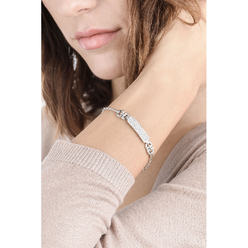 Fancy bracelet in 18k white gold with pavè of diamonds