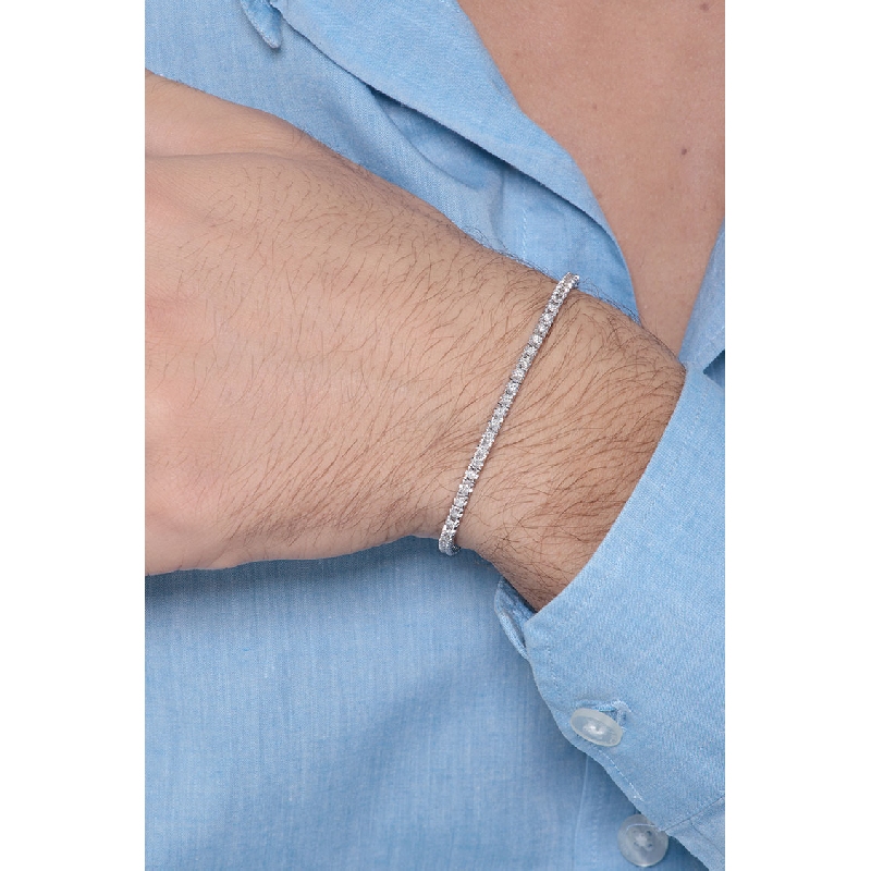 Tennis bracelet in white gold 18k with diamonds, about 3 mm wide Tennis bracelet in white gold 18k with diamonds, about 3 mm wide