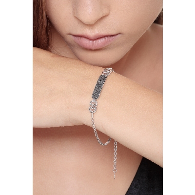 Fancy bracelet in 18k white gold with pavè black diamonds