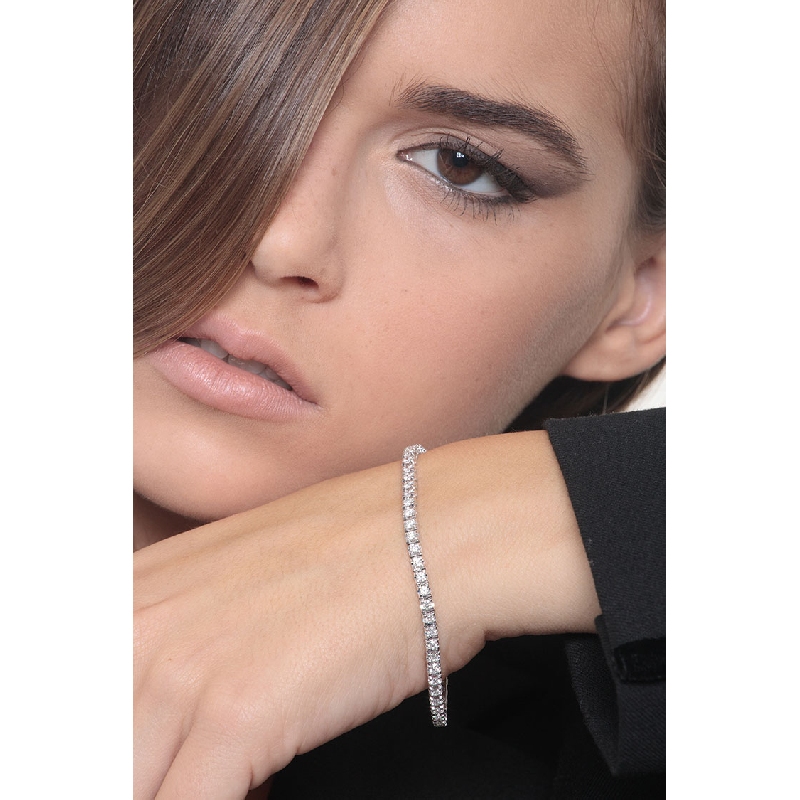 Pyramid tennis bracelet in white gold 18k with diamonds Pyramid tennis bracelet in white gold 18k with diamonds