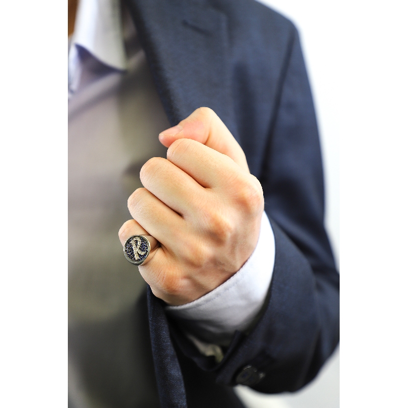 750 gold blue sapphires and diamonds ring with central letter R 750 gold blue sapphires and diamonds ring with central letter R