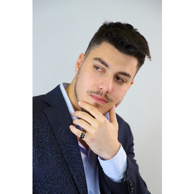 750 rose gold ring with black diamonds