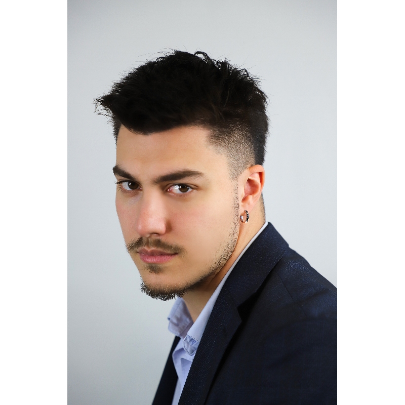 Hoop single earring in white gold 18k with black diamonds Hoop single earring in white gold 18k with black diamonds