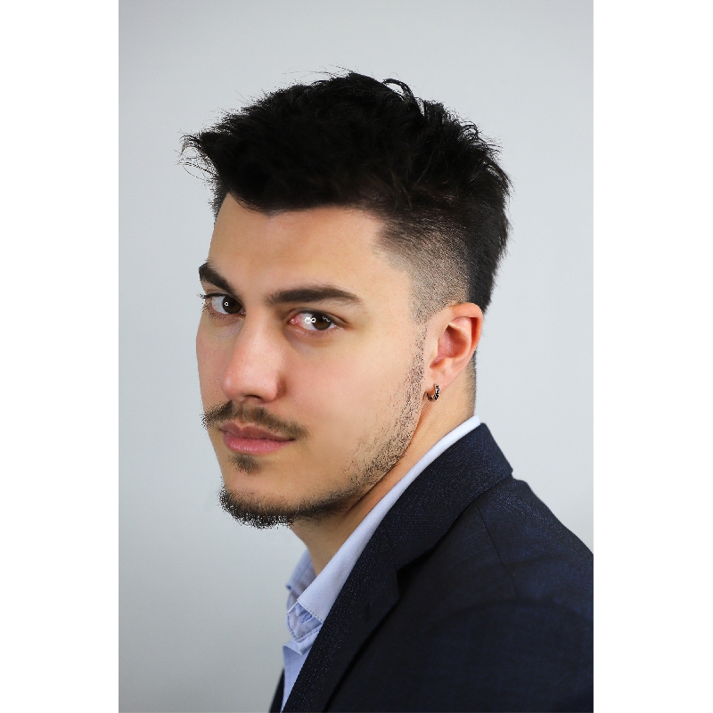 White gold 18kt single hoop earring with black diamonds