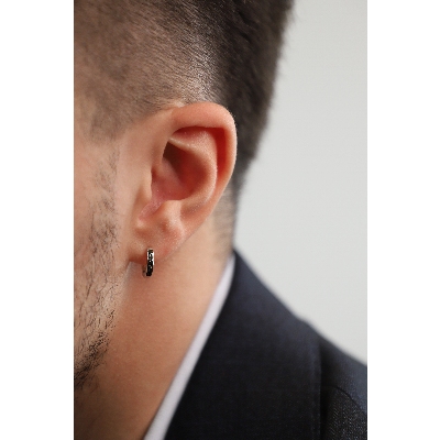 White gold 18kt single hoop earring with black diamonds