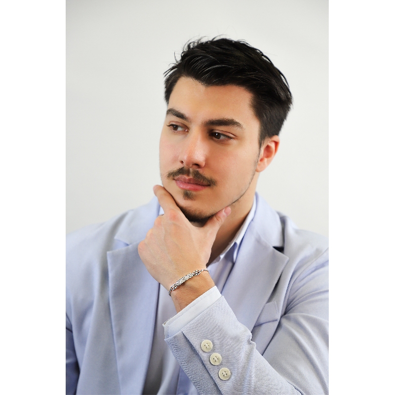 Fancy bracelet in 18k white gold with diamonds pavé Fancy bracelet in 18k white gold with diamonds pavé