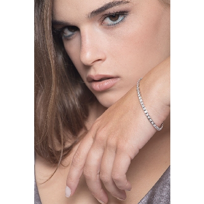 Tennis bracelet in white gold 18k with diamonds about 3,3 mm wide