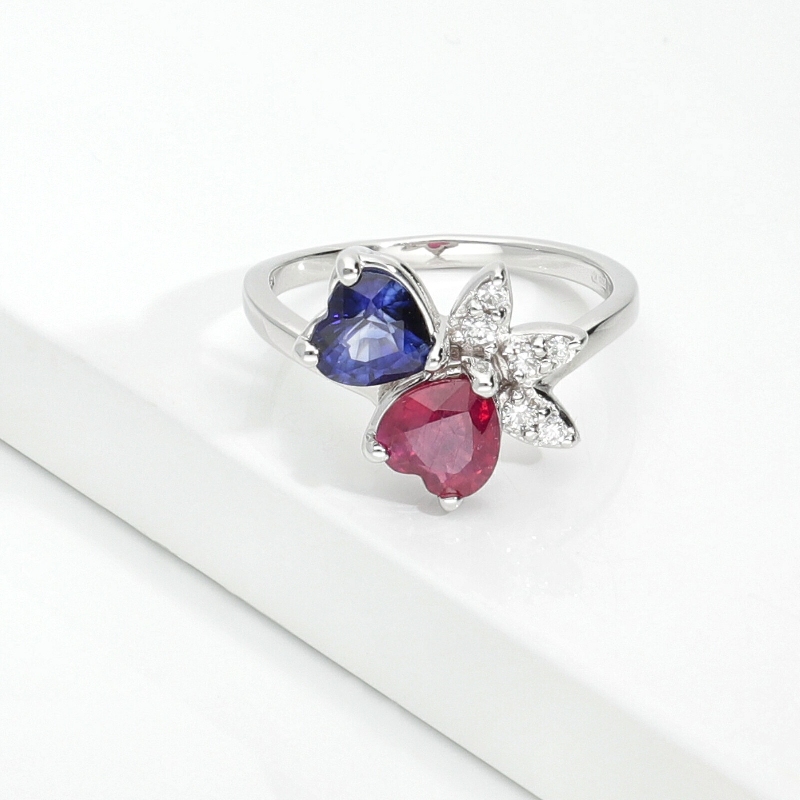 Ring in white gold 750 with ruby, blue sapphire and diamonds Ring in white gold 750 with ruby, blue sapphire and diamonds