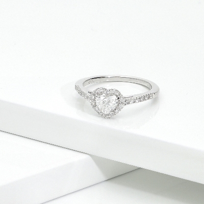 Ring with diamond heart cut 0.50 ct GIA in 18k white gold