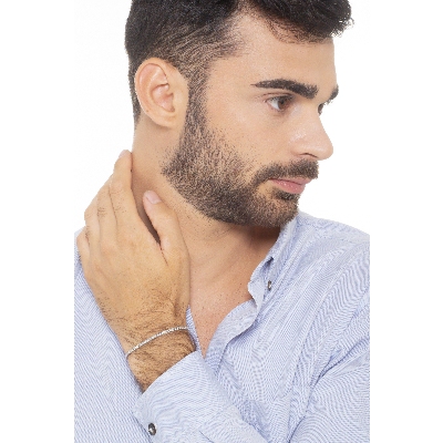 18k white gold tennis bracelet with diamonds about 2,40 mm wide