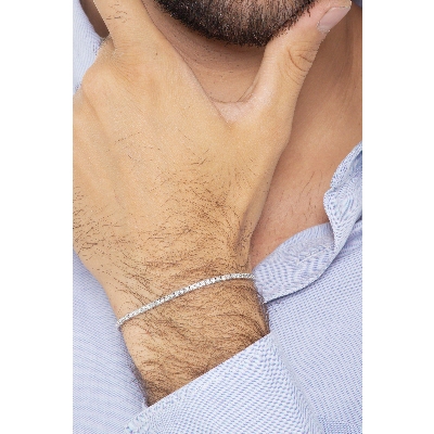 18k white gold tennis bracelet with diamonds about 2,40 mm wide