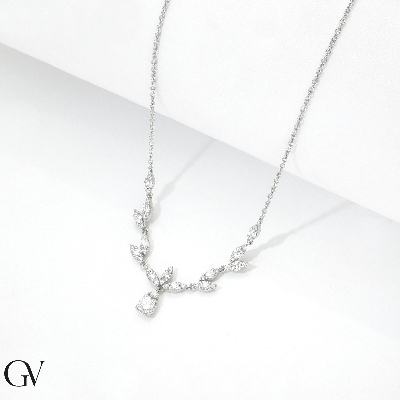 18k white gold necklace design pendant in diamonds