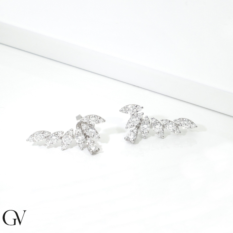 Earrings in white gold 18k with diamonds Earrings in white gold 18k with diamonds
