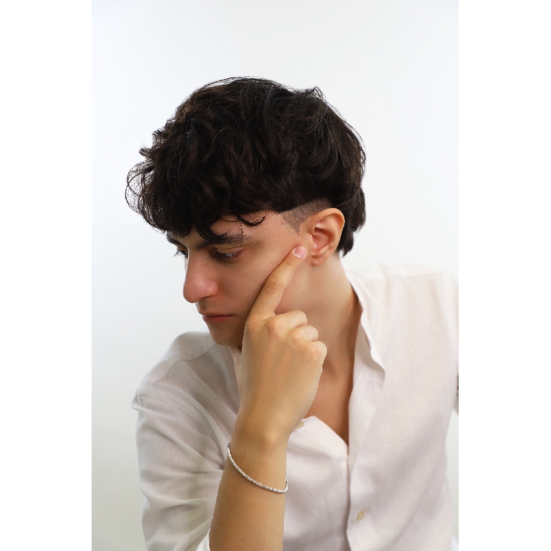 Slim tennis bracelet with diamonds Slim tennis bracelet with diamonds