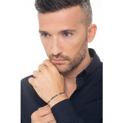 18k white gold tennis bracelet with black and white diamonds