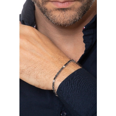 18k white gold tennis bracelet with black and white diamonds