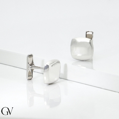 18k white gold square cufflinks with rounded corners