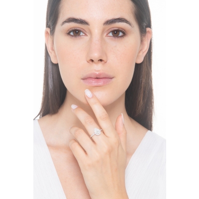 Ring with diamond pear cut 1.00 ct GIA in 18k white gold